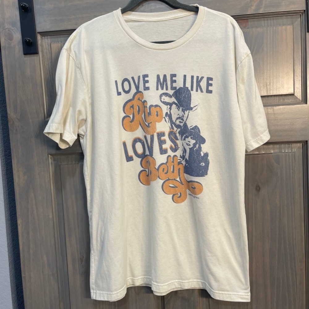 Yellowstone tee